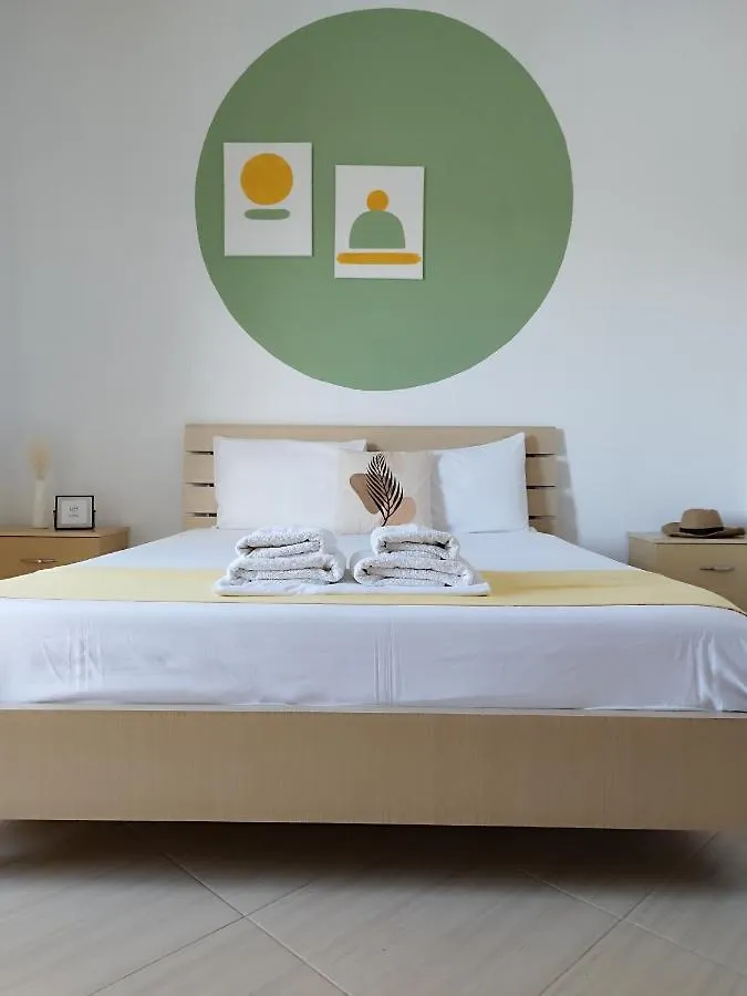 Iris Apartments Ksamil 0*,