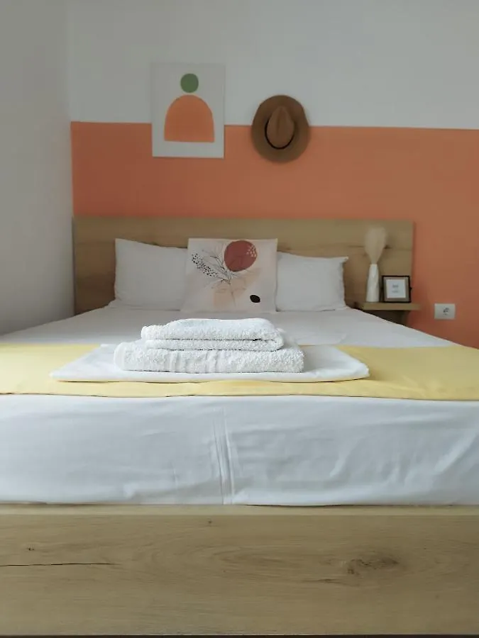 Iris Apartments Ksamil
