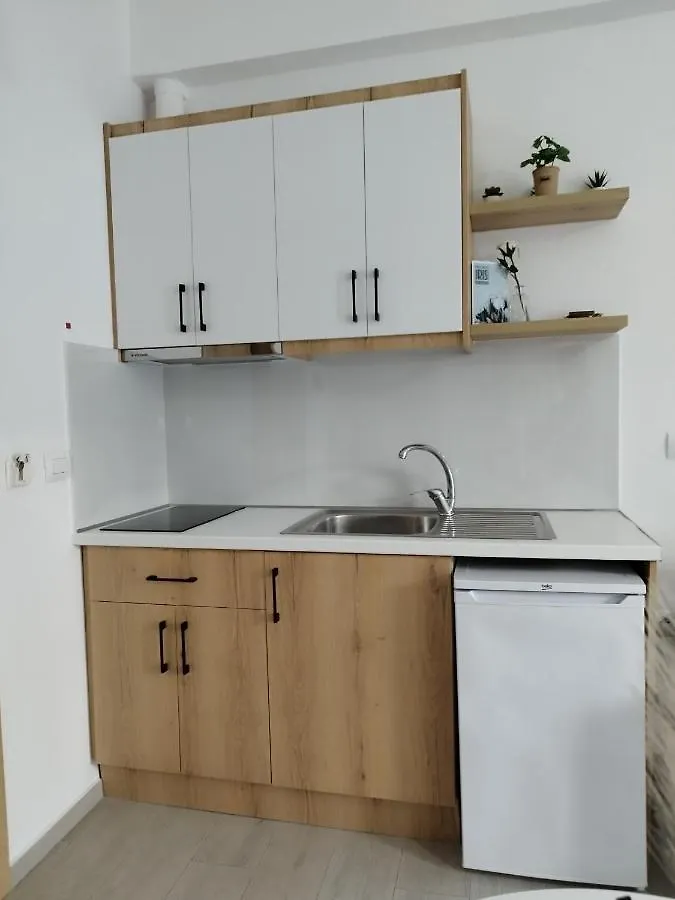 Iris Apartments Ksamil