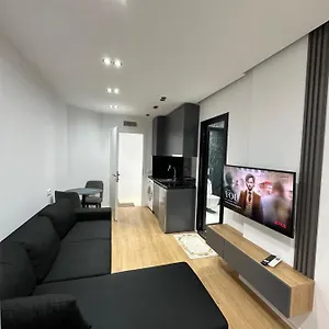 cozystayapartments.hotels-in-tirana.com/