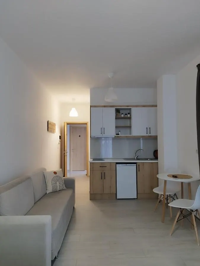 Iris Apartments Ksamil