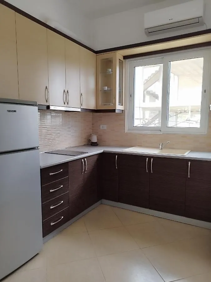 Iris Apartments Ksamil