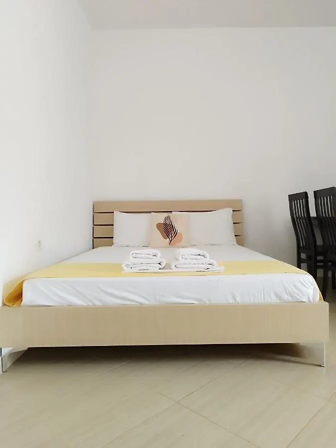 Iris Apartments Ksamil 0*,